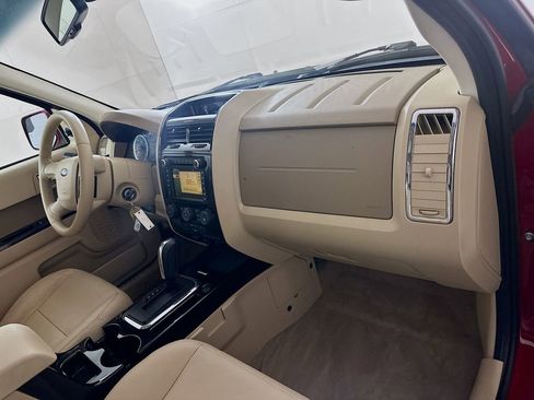 Used 2010 Ford Escape Limited image 28