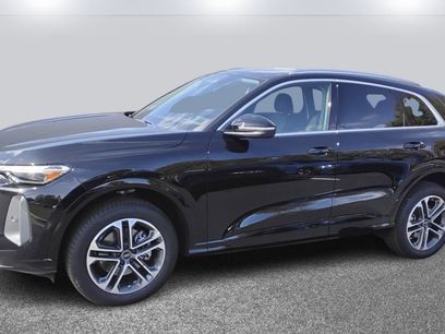 Used 2025 Audi Q5 Premium w/ Convenience Package