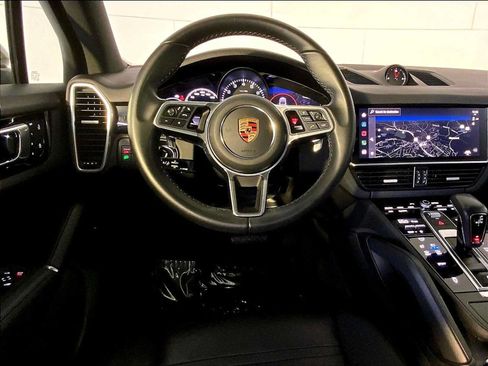 Certified 2023 Porsche Cayenne Platinum Edition AWD/4WD image 13