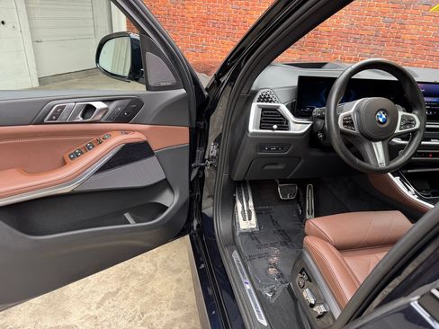 Certified 2024 BMW X5 xDrive40i w/ M Sport Package AWD/4WD image 8