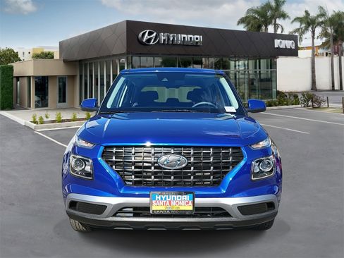 Certified 2022 Hyundai Venue SE image 8