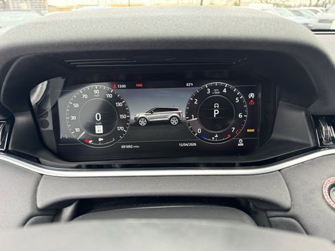 Used 2020 Land Rover Range Rover Evoque SE image 13