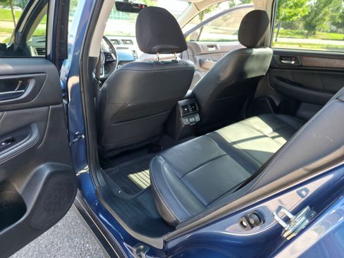 Used 2019 Subaru Outback 2.5i Limited AWD/4WD image 34