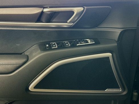 New 2025 Kia Telluride S image 19