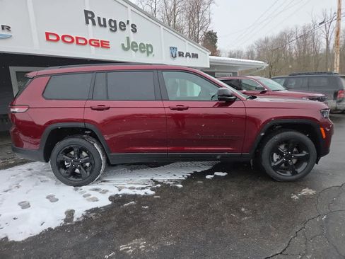 New 2025 Jeep Grand Cherokee L Limited image 3