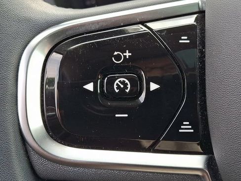 Certified 2023 Volvo XC60 B5 Plus w/ Climate Package AWD/4WD image 23