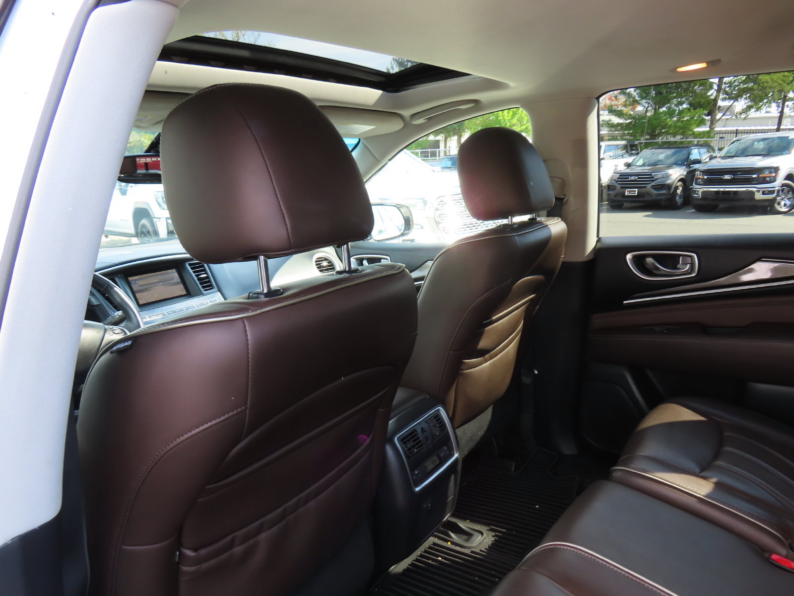 Used 2016 INFINITI QX60 Luxe w/ Premium Package AWD/4WD image 31