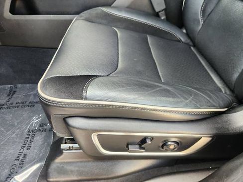 Used 2019 RAM 1500 Laramie RWD image 26