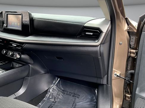 Used 2025 Nissan Kicks S image 24