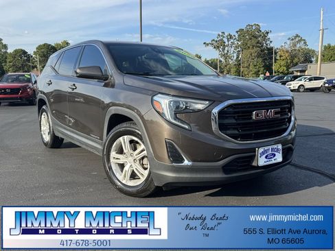 Used 2020 GMC Terrain SLE image 1
