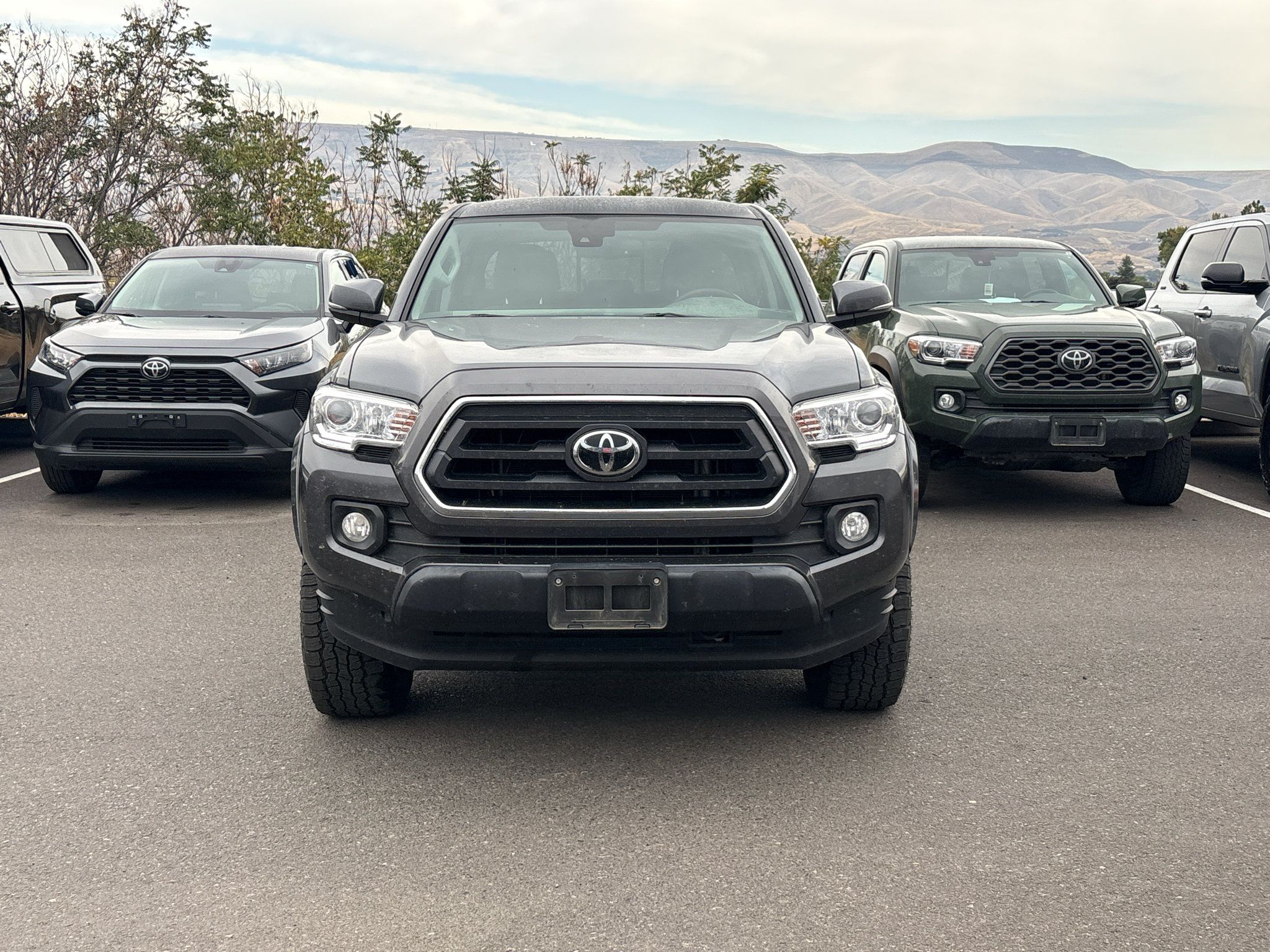 Certified 2022 Toyota Tacoma SR5 w/ Technology Package AWD/4WD image 3