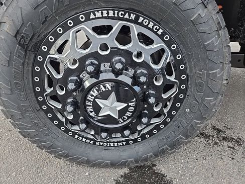 Used 2026 Ford F450 Platinum w/ FX4 Off-Road Package image 43