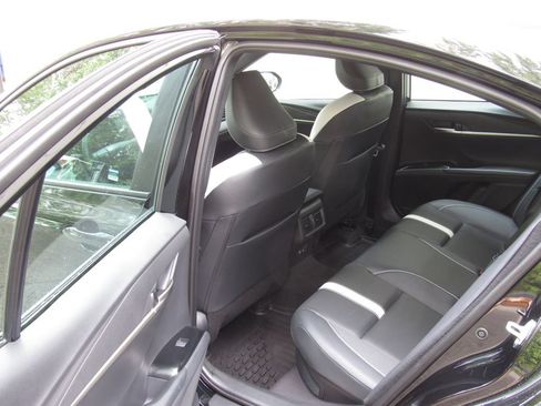 Certified 2025 Toyota Camry SE FWD image 15