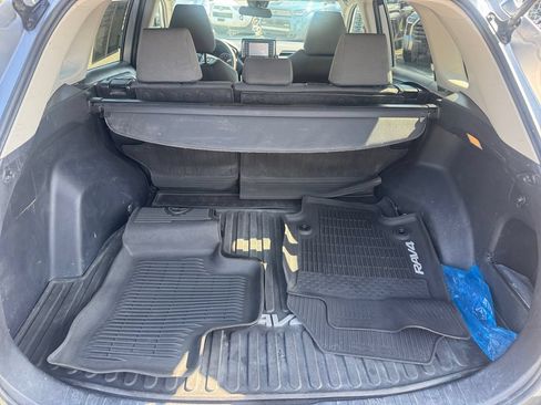 Used 2021 Toyota RAV4 XLE AWD/4WD image 23