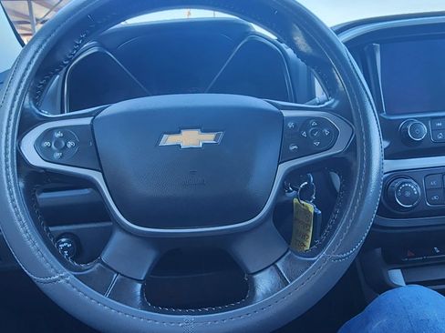 Used 2022 Chevrolet Colorado LT w/ LT Convenience Package AWD/4WD image 23