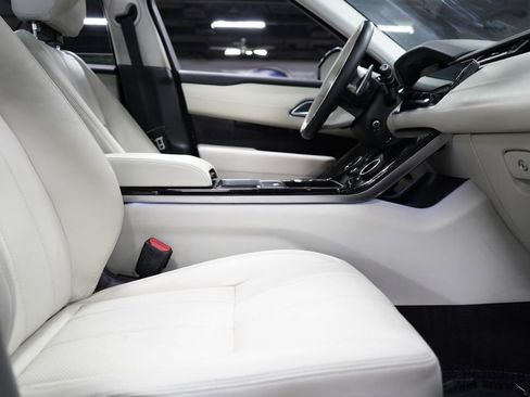 Used 2019 Land Rover Range Rover Velar R-Dynamic SE AWD/4WD image 38