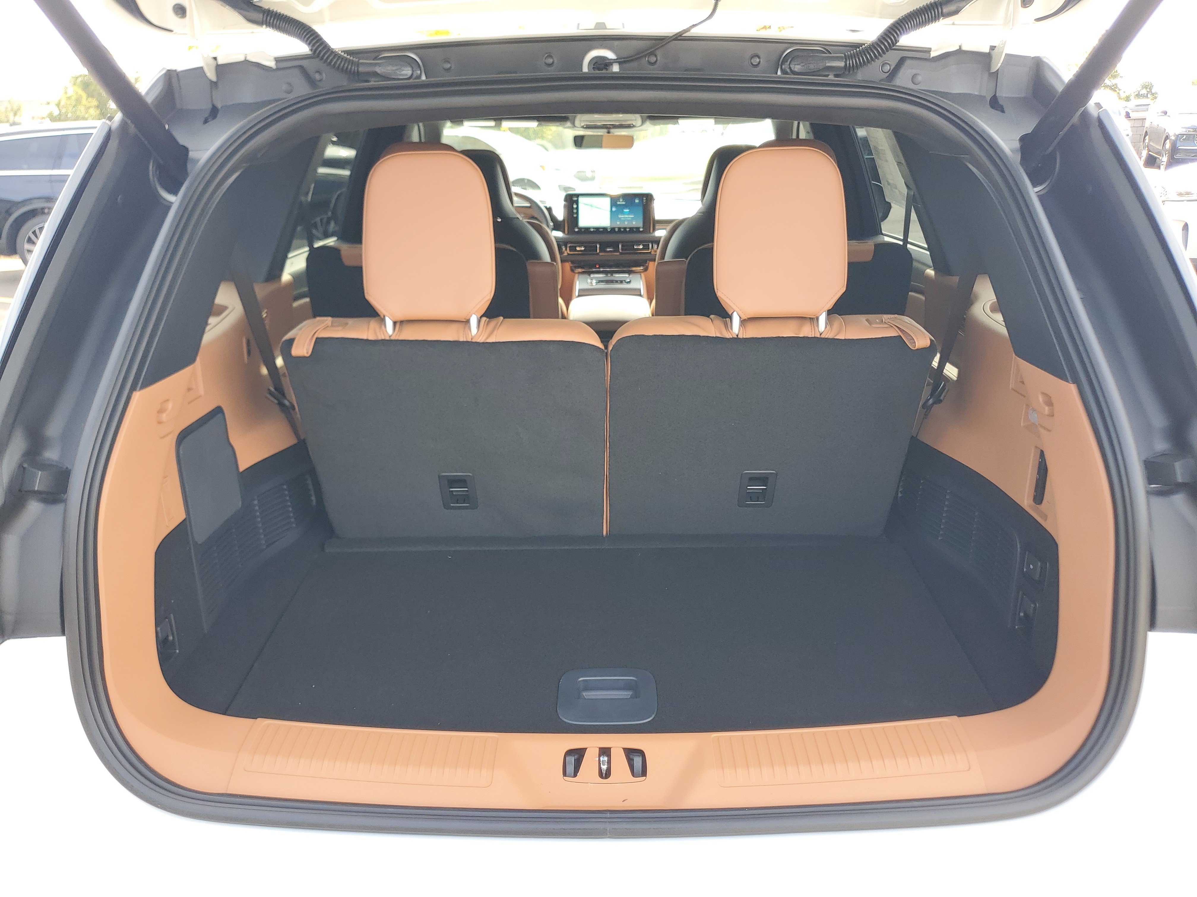 New 2027 Lincoln Aviator Black Label w/ Dynamic Handling Package AWD/4WD image 29