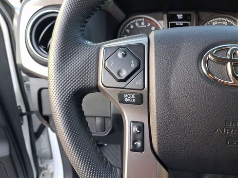 Used 2023 Toyota Tacoma SR5 AWD/4WD image 19