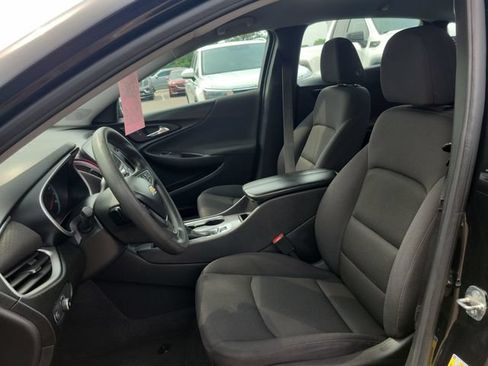 Used 2023 Chevrolet Malibu LT w/ Driver Confidence Package FWD image 5