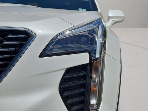 Used 2019 Cadillac XT4 Premium Luxury AWD/4WD image 9