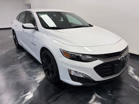 Used 2024 Chevrolet Malibu LT w/ Sport Edition image 17
