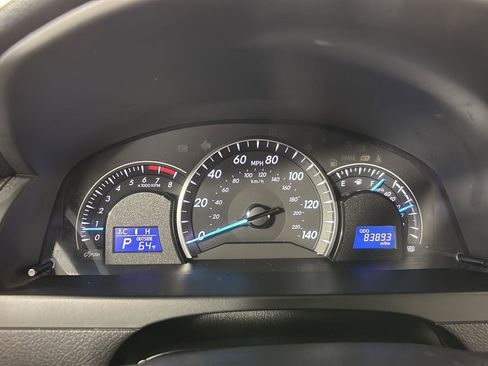 Used 2013 Toyota Camry LE image 3