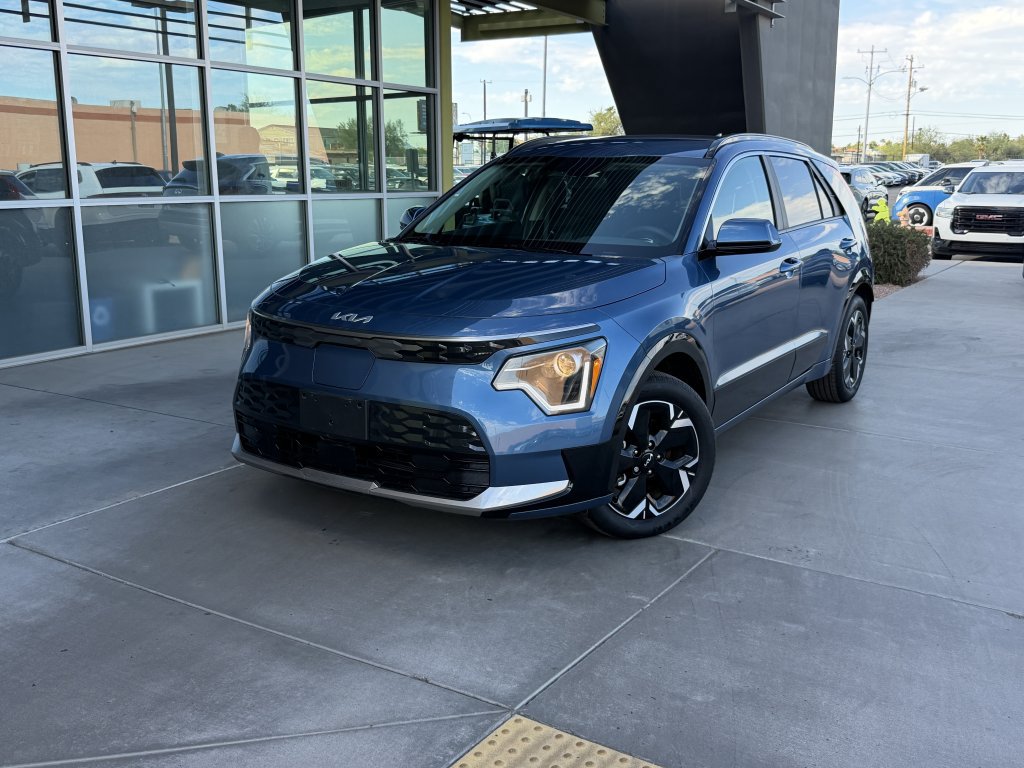Used 2025 Kia Niro Wind FWD image 2