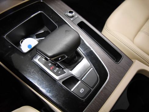 Used 2023 Audi Q5 2.0T Premium AWD/4WD image 27