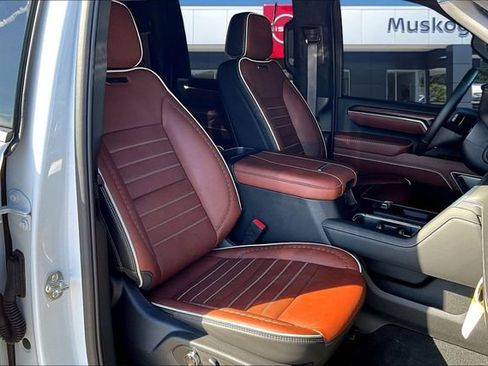 Used 2025 GMC Sierra 2500 Denali Ultimate image 27