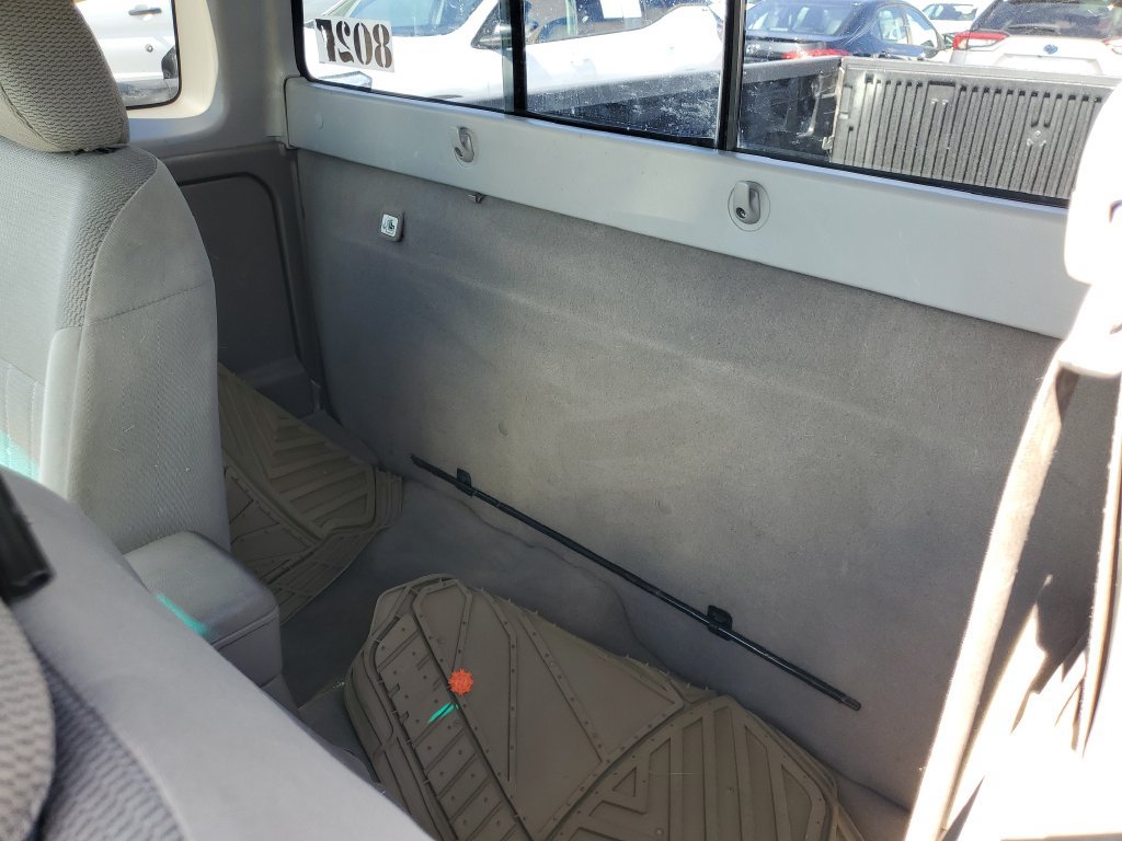 Used 2004 Nissan Frontier XE Desert Runner w/ (VTP) Value Truck Pkg AWD/4WD image 11