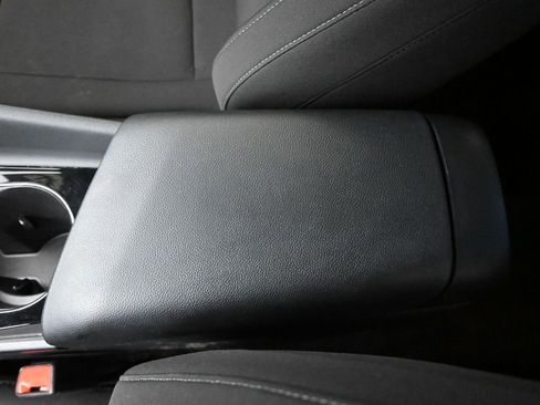 Used 2024 Hyundai Elantra Blue image 35