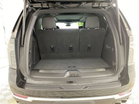 Used 2025 Chevrolet Tahoe High Country image 30