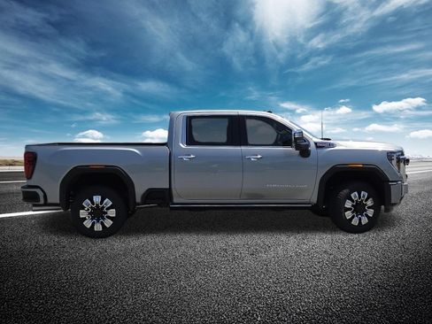 New 2026 GMC Sierra 2500 Denali w/ Denali Reserve Package AWD/4WD image 25