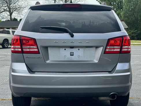 Used 2018 Dodge Journey SE w/ Popular Equipment Group FWD image 6