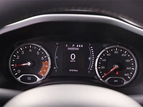 Used 2019 Jeep Renegade Latitude image 13