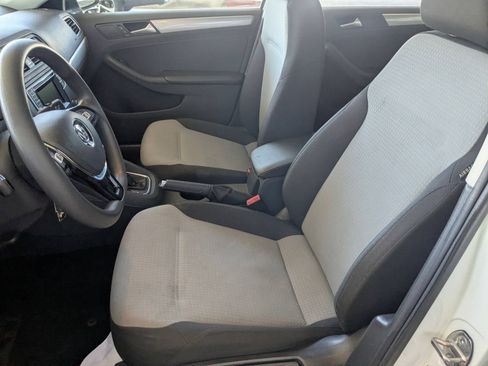 Used 2018 Volkswagen Jetta S w/ Cold Weather Package FWD image 20