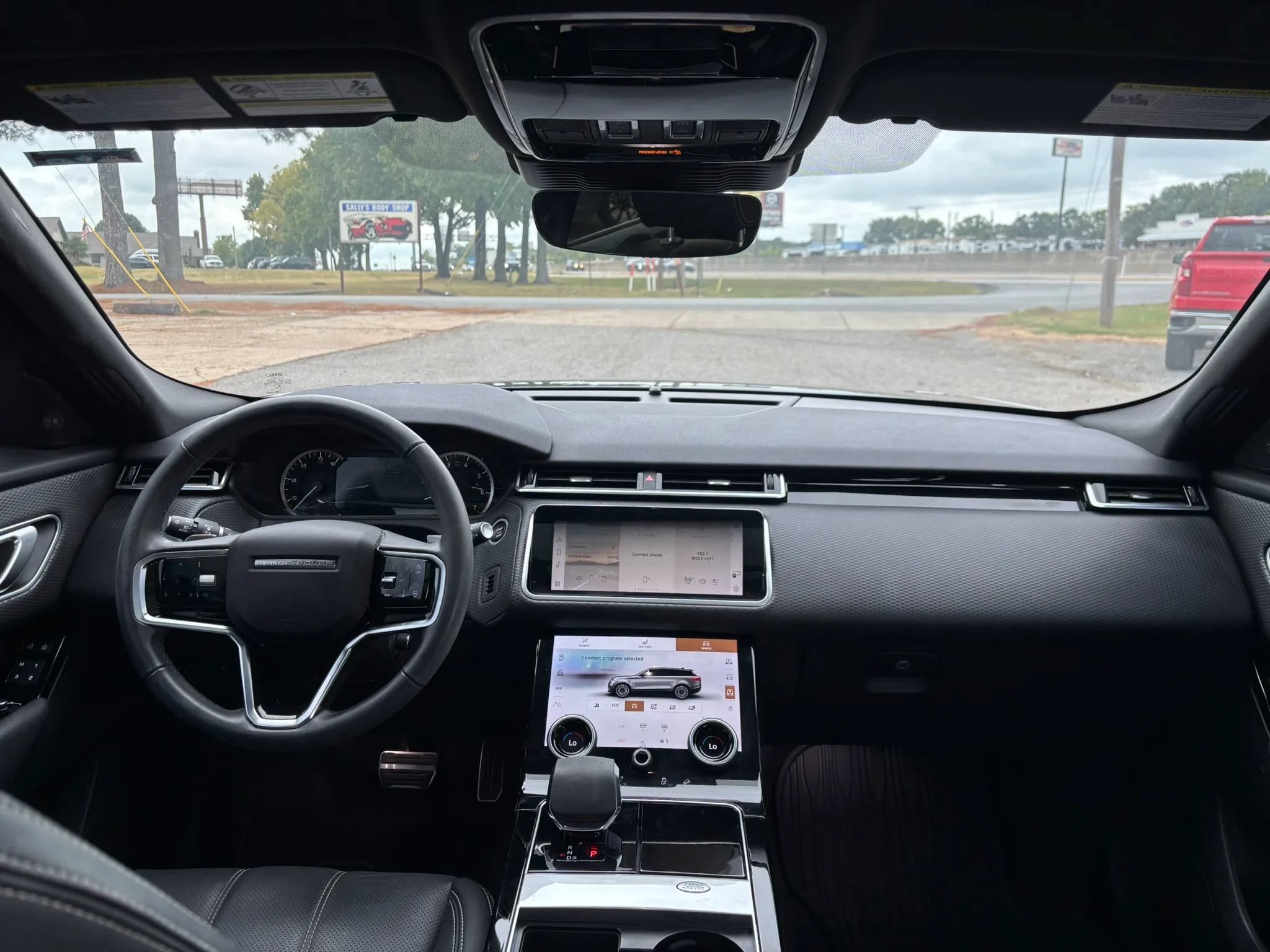 Used 2023 Land Rover Range Rover Velar R-Dynamic S AWD/4WD image 20