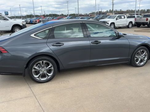 Used 2023 Honda Accord EX-L image 8