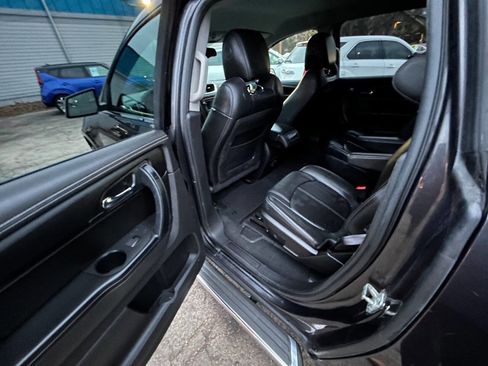 Used 2014 Chevrolet Traverse LT w/ LPO, 'HIT The Road' Package image 7