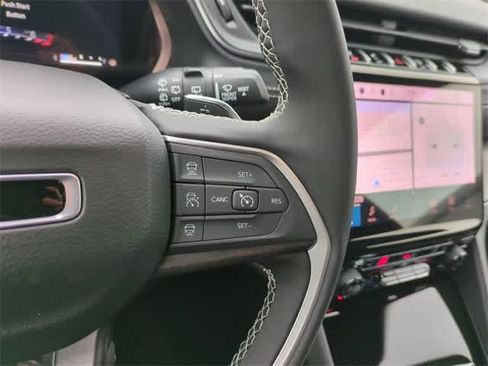 New 2025 Jeep Grand Cherokee Limited image 25