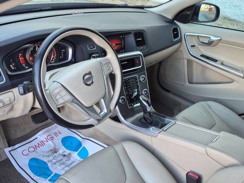 Used 2015 Volvo V60 T5 Premier image 29