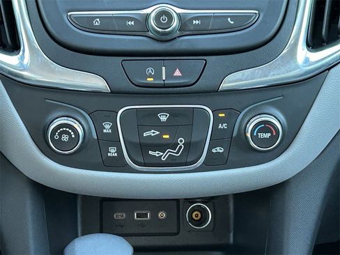 Used 2022 Chevrolet Equinox LS w/ LS Convenience Package image 15