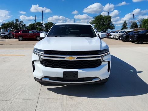 Used 2023 Chevrolet Suburban LS w/ Max Trailering Package AWD/4WD image 2