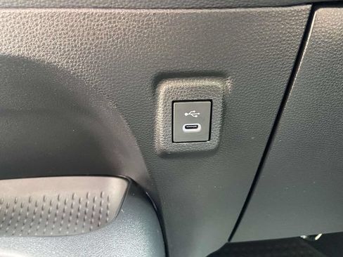 Used 2025 Toyota Corolla LE FWD image 30