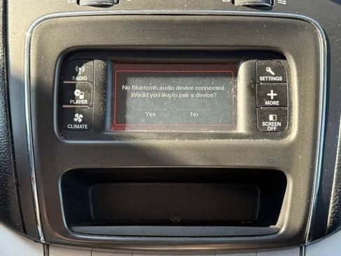 Used 2018 Dodge Journey SE w/ Connectivity Group FWD image 21