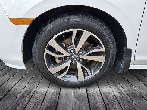 Used 2024 Honda Odyssey Touring image 9