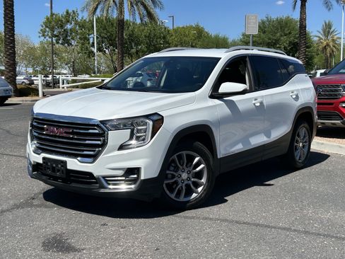Used 2024 GMC Terrain SLT AWD/4WD image 31