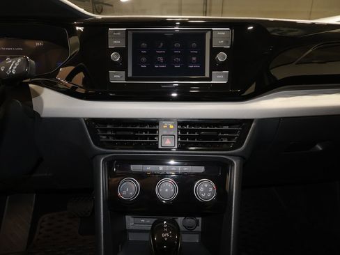 Used 2024 Volkswagen Taos S w/ MDO Package FWD image 15