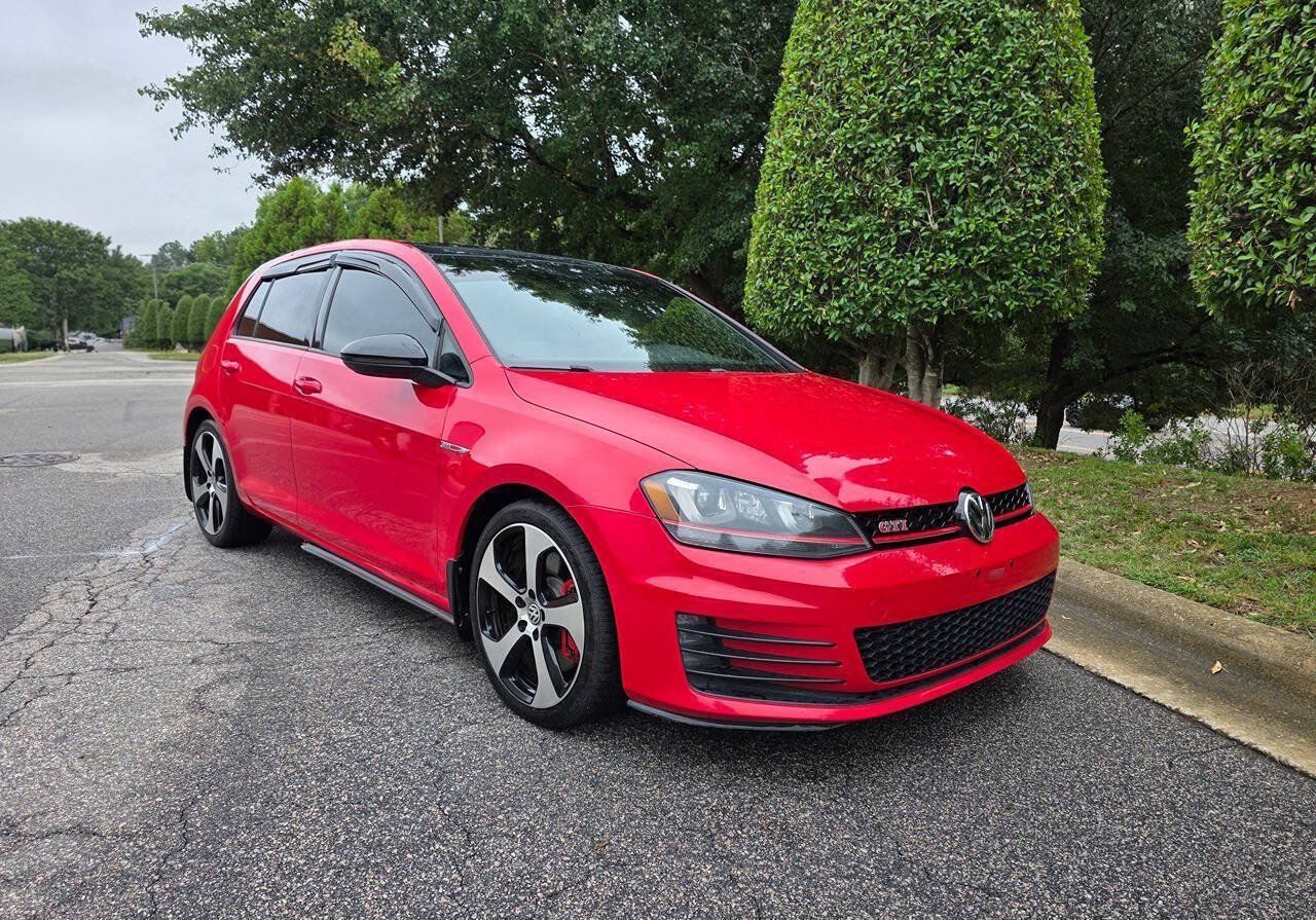 Used 2017 Volkswagen GTI SE FWD image 7