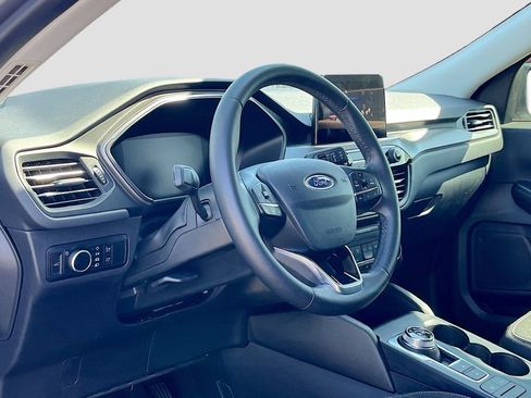 Used 2024 Ford Escape Active FWD image 9